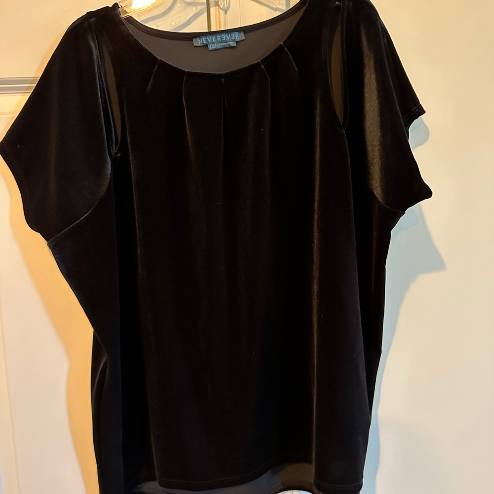 Velvet stretch black top NEVEREVEN in XS